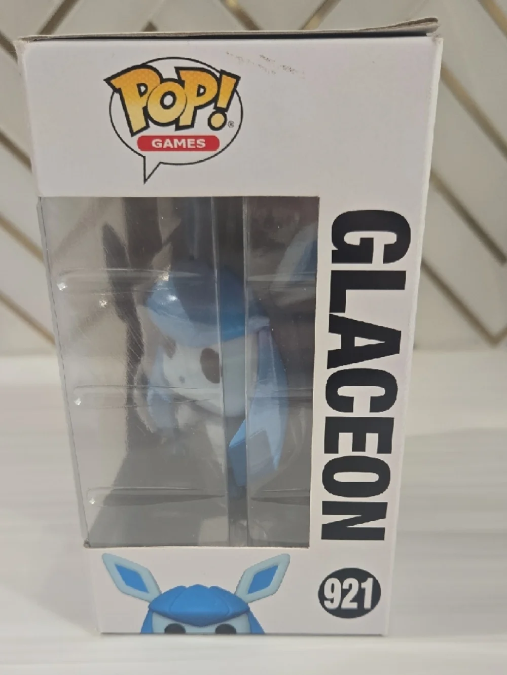 Funko Glaceon Pop! Vinyl Figure - Light Blue and Blue 921 - Picture 2 of 5